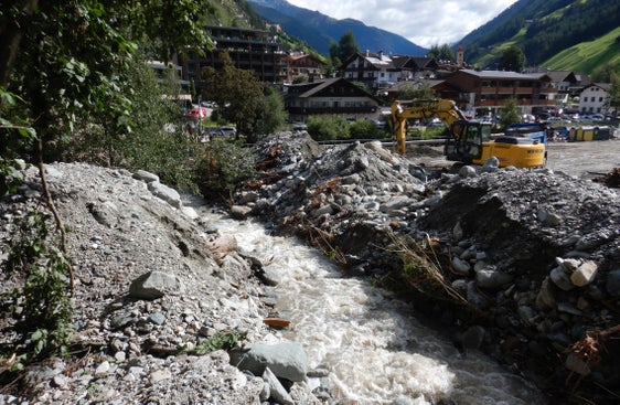 Im Ahrntal werden die Arbeiten nach den Unwettern vom 16. August demnächst für heuer abgeschlossen; im Bild die Arbeiten am Klausentalbach. (Foto: LPA/Agentur für Bevölkerungsschutz/Amt für Wildbach- und Lawinenverbauung Ost)