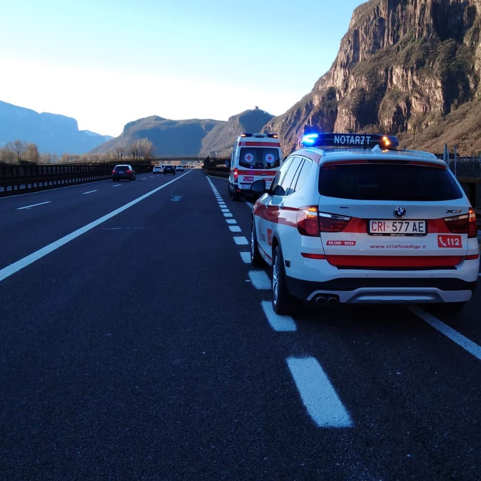 Die neue Zusammenarbeit zwischen dem Südtiroler Roten Kreuz und dem Verkehrssicherheitszentrum Safety Park zur Fahrsicherheit wird am 18. August im Verkehrssicherheitszentrum Safety Park in Pfatten vorgestellt. (Foto: LPA/Michael Andergassen)