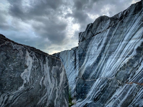 Il Consiglio provinciale ha approvato nella seduta del 3 luglio l'articolo 24 della Legge Omnibus, che introduce alcune modifiche alla legge provinciale sulla disciplina della coltivazione di sostanze minerali. (Foto: Pexels. La foto può essere utilizzata per la pubblicazione di questo comunicato stampa)