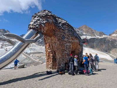 Visita al mondo dei ghiacciai di Stubai: uno dei primi momenti salienti dell’EuregioSportCamp (Foto: Euregio)
