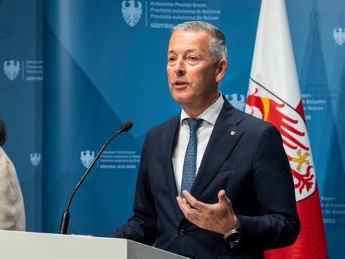 Landesrat Peter Brunner, in dessen Zuständigkeit die UNESCO-Anerkennungen in Südtirol fallen, betonte: „Was wir heute im Bereich des Immateriellen Kulturerbes in  Südtirol vorfinden, ist nicht selbstverständlich. Wir müssen die Weitergabe des Wissens an künftige Generationen sichern. (Foto: LPA/Fabio Brucculeri)