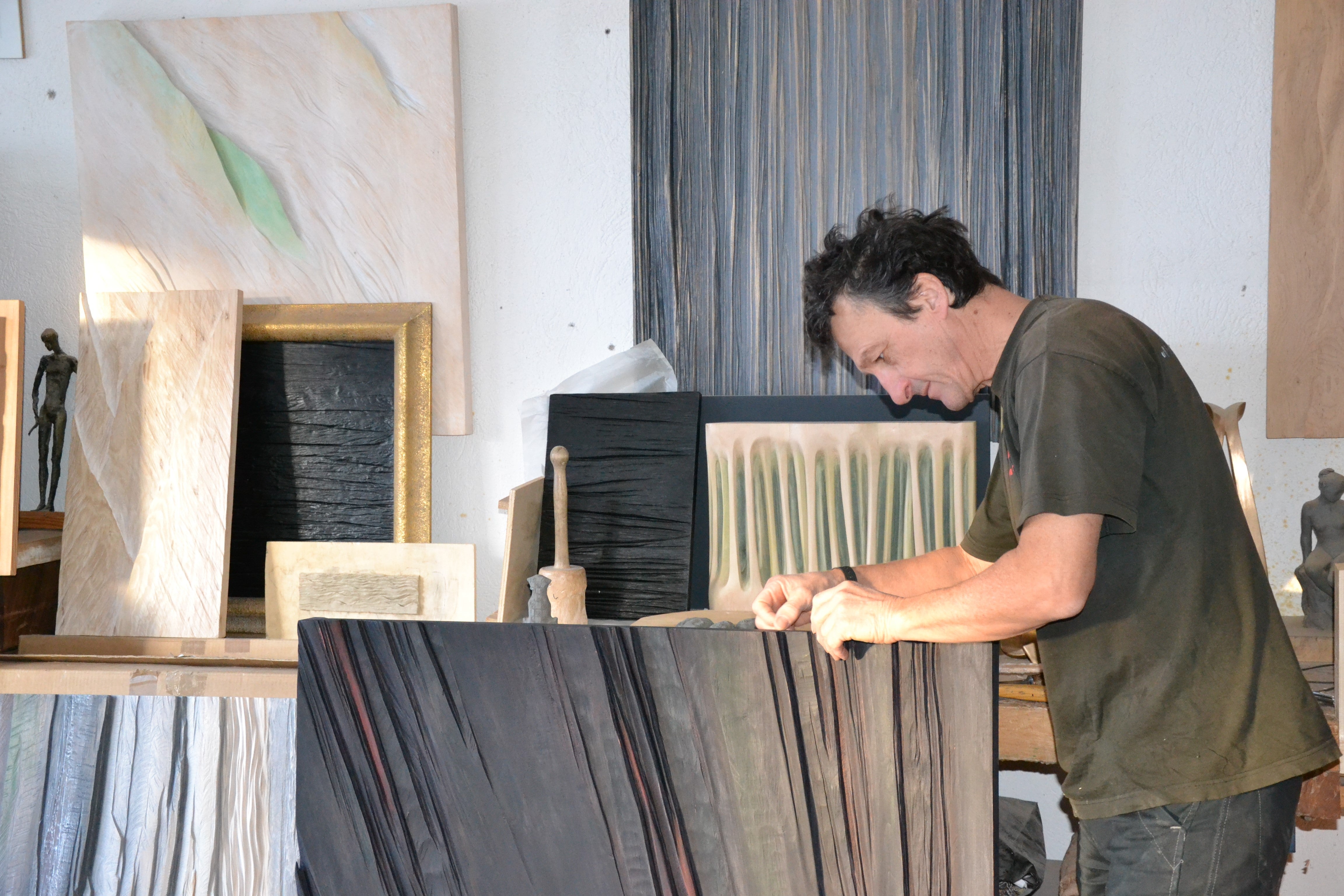 Erster Gewinner des Kunstwettbewerbs Ert X Merit Ladin ist der Grödner Künstler Gregor Prugger. (Foto: LPA)