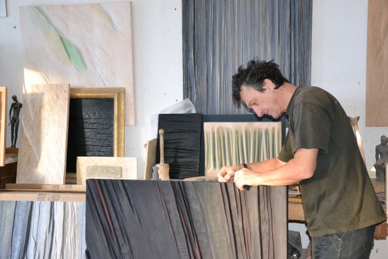 Erster Gewinner des Kunstwettbewerbs "Ert X Merit Ladin" ist der Grödner Künstler Gregor Prugger. (Foto: LPA)