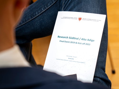 Presentati oggi (4 aprile), a Palazzo Widmann, i progetti ammessi a finanziamento dopo il bando Research Südtirol/Alto Adige 2022 e i risultati dei progetti conclusi. (Foto: ASP/Fabio Brucculeri)