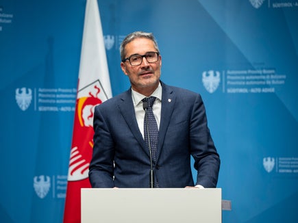 Landeshauptmann Arno Kompatscher lädt am Mittwoch, 20. Mai, zu einem Pressegespräch über die Autonomiereform. (Foto: LPA/Fabio Brucculeri)
