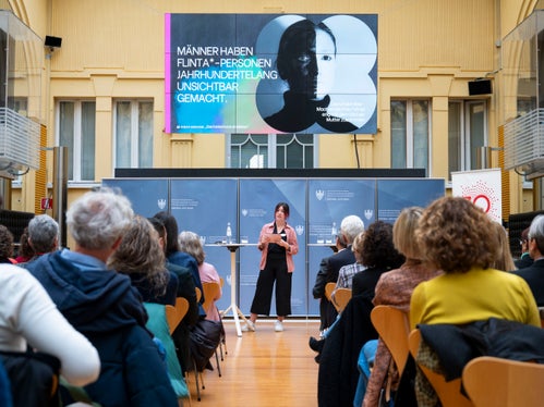 Wie ist es eigentlich dazu gekommen, dass Frauen zunehmend in die Unsichtbarkeit gedrängt wurden? Redakteurin, Autorin und Künstlerin Sarah Meraner wagte einen Blick in die Geschichte, um Antworten auf diese Frage zu erhalten. (Foto: LPA/Fabio Brucculeri)
