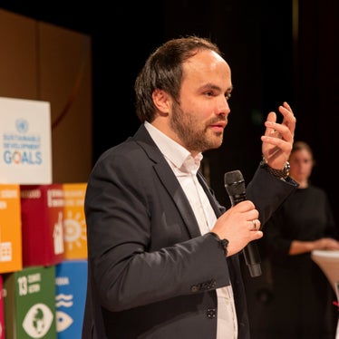 Assessore Achammer: Ciò che facciamo o non facciamo oggi per la sostenibilità determina ciò che lasceremo ai nostri figli domani (Foto: ASP)