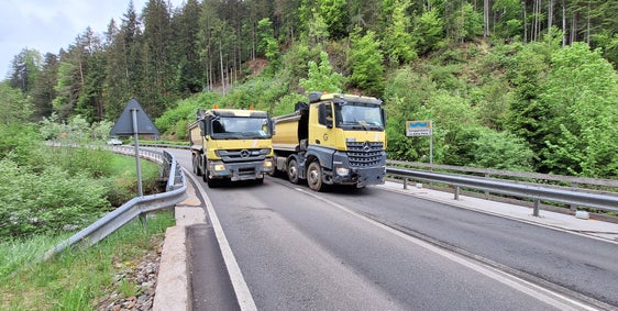 Im Mai 2024 wurden im Auftrag von der Landesabteilung Tiefbau insgesamt 25 Brücken überprüft, darunter jene auf der Staatsstraße aufs Lavazéjoch. (Foto: LPA/Landesabteilung Tiefbau)