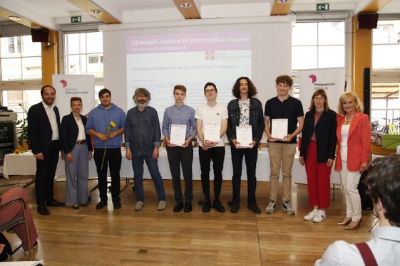 David Mairhofer, Damian Mayr, Fabian Reifer, Serafim Thaler nahmen am nationalen Mannschaftswettbewerb der Informatik-Olympiade (Wettbewerbszyklus 2022/2023) teil. (Foto: LPA/Bildungsdirektion/Verena Hilber)