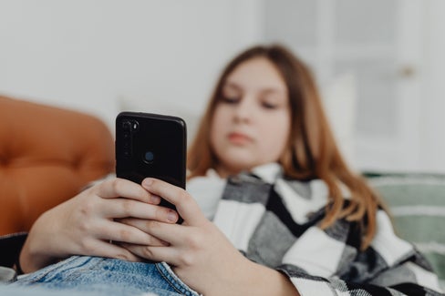 Kinder und Jugendliche müssten vor den Gefahren, die von zahlreichen Social-Media-Plattformen ausgehen, besser geschützt werden – dafür macht sich Landesrat Philipp Achammer stark. (Foto: Pexels. Das Foto darf nur im Zusammenhang mit dieser Aussendung verwendet werden.)