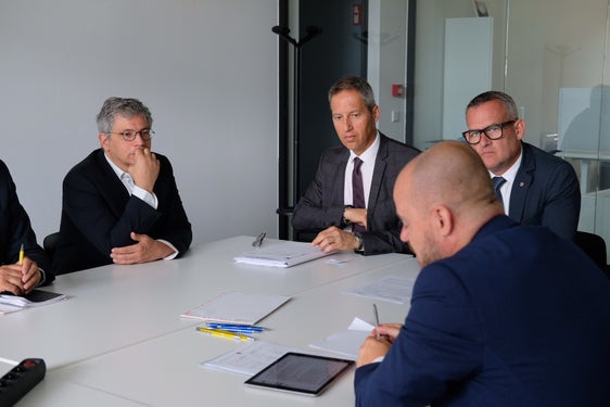 Primo incontro del neo eletto comitato paritetico. Nella foto (da sinistra) il direttore d'Ufficio Andrea Sega, il sindaco di Merano Dal Medico, l'assessore Christian Bianchi e il direttore di Dipartimento Daniel Bedin (Foto: ASP/Gianluca Crocco)