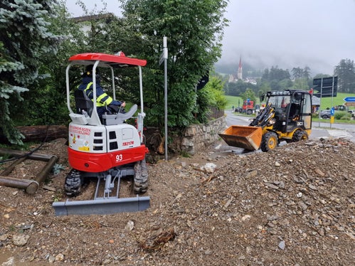 Numerosi e tempestivi gli interventi da parte dei vigili del fuoco e delle squadre di soccorso nelle zone colpite dai temporali. (Foto: ASP/Corpo permanente Vigili del fuoco di Bolzano)