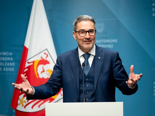 Ncuei à la Jonta provinziela dat pro l stanziamënt de 12,5 milions de euro per i lëures de ressanamënt y de ngrandimënt dla Cësa di Ladins y dl Museum Gherdëina. (Foto: USP/Fabio Brucculeri)