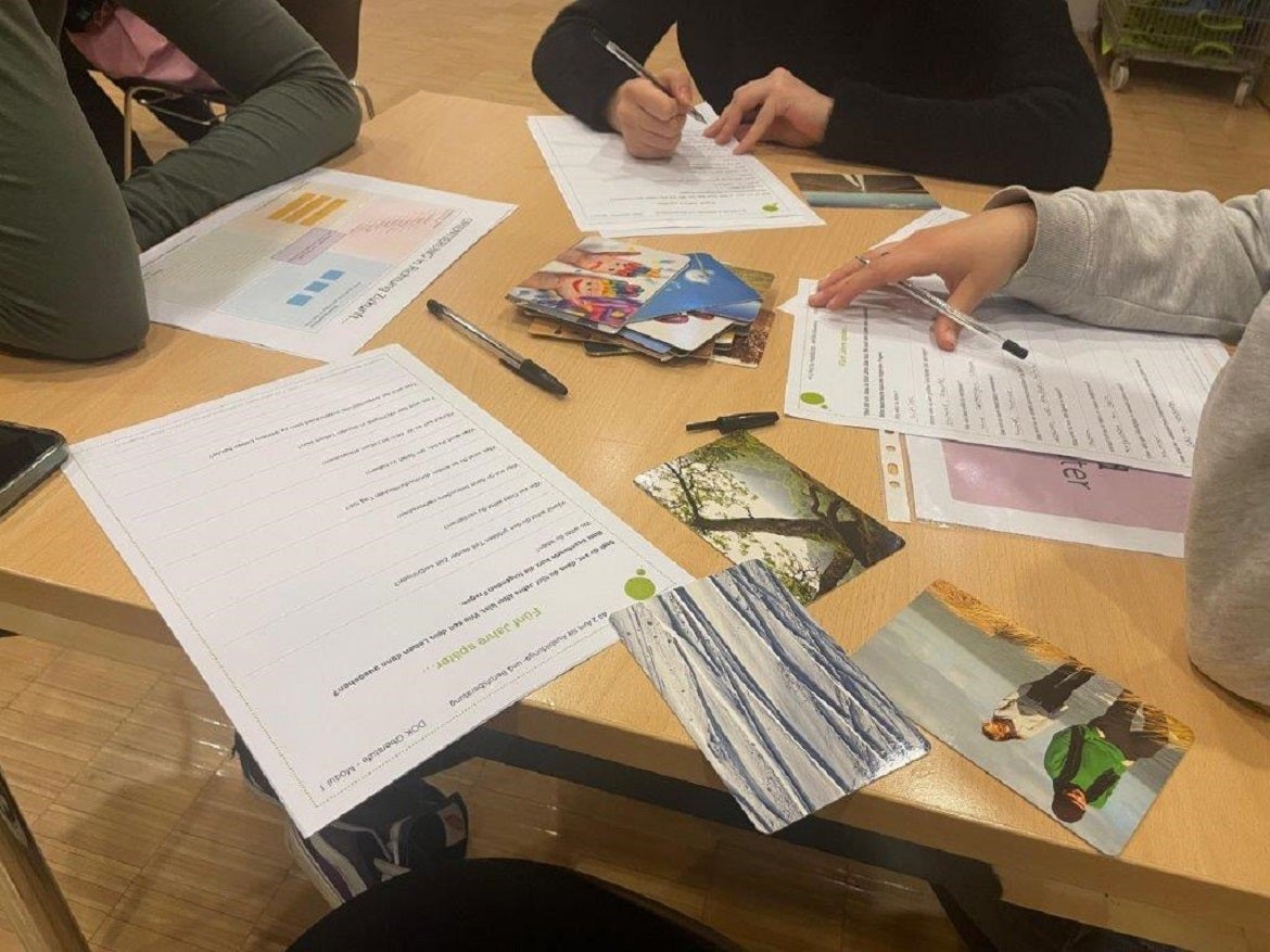Um die Entscheidung über den weiteren Bildungsweg ihrer Kinder nach dem Abschluss der Mittelschule zu erleichtern, werden Informationsabende für Eltern mit  Migrationshintergrund organisiert. (Foto: LPA/Amt für Ausbildungs- und Berufsberatung)
