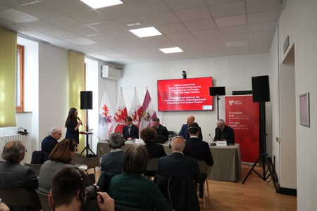 Ziel: Vergangenheit erforschen, um Zukunft zu meistern. Viele Interessierte nahmen an der Tagung zur Bedeutung der Geschichtsforschung in der Euregio teil. (Foto: Euregio)