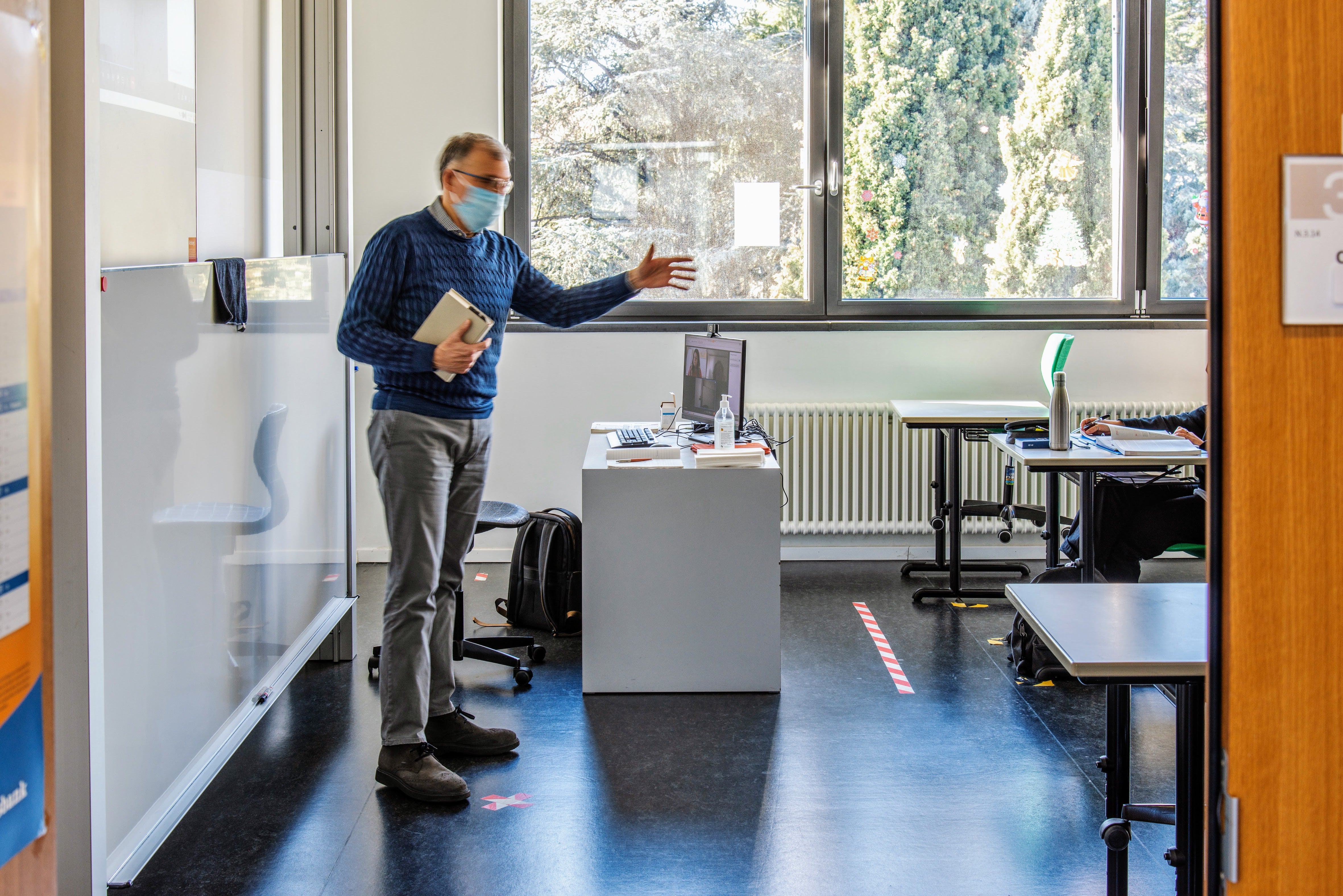 L'accordo sul contratto collettivo valido per il triennio 2022-2024 riguarderà circa 10.000 insegnanti delle scuole statali della Provincia di Bolzano. (Foto: ASP/Peter Daldos)