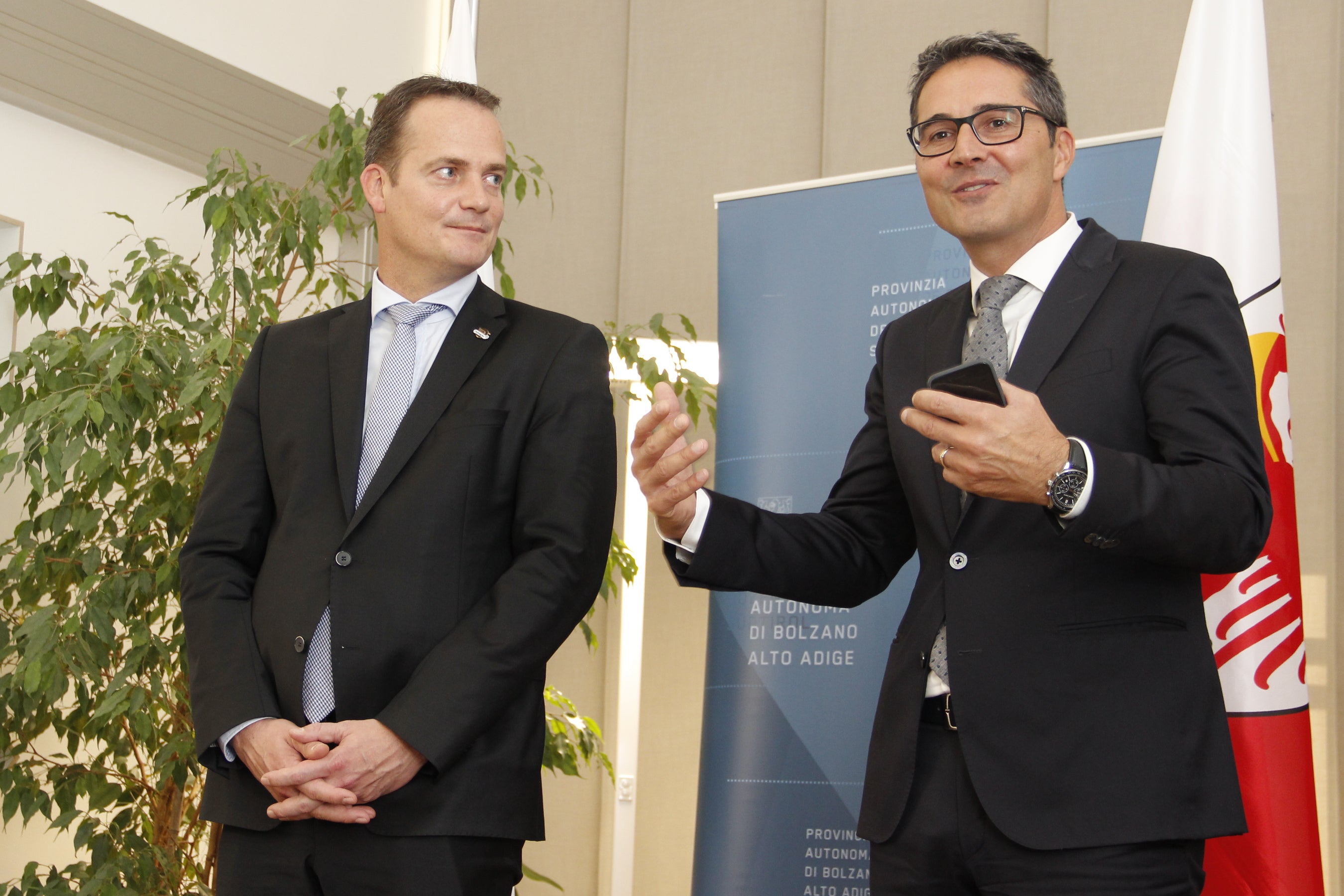 Paasch (sx) e Kompatscher in un incontro in Alto Adige a ottobre 2017. (Foto: ASP/Michele Bolognini)