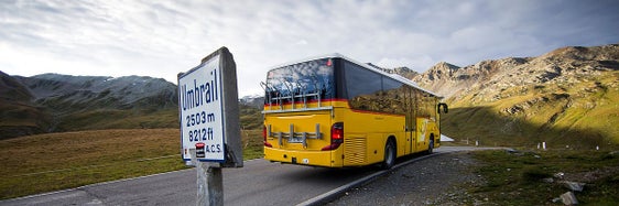 Der Postbus verbindet Mals und Münstair. (Foto: PostAUto)