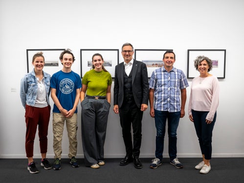 Der neue Vorstand des Jugendringes stellte sich Landeshauptmann Arno Kompatscher vor (von links): Sara Burger, Paul Simmerle (Stellvertretender Vorsitzender), Katja Oberrauch (Vorsitzende), Landeshauptmann Arno Kompatscher, Andreas Lamprecht und Geschäftsführerin Manuela Weber.  (im Bild fehlt Angelika Springeth). (Foto: LPA/Fabio Brucculeri)