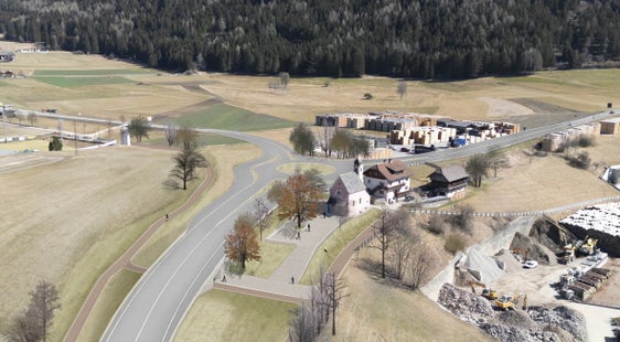 Dopo: situazione dell'incrocio tra la strada statale della Val Pusteria e la strada provinciale della valle d'Anterselva con una rotatoria e un bypass, che creeranno uno spazio aperto e un luogo di incontro per i cittadini presso la chiesetta esistente. (Rendering: Ripartizione Infrastrutture)