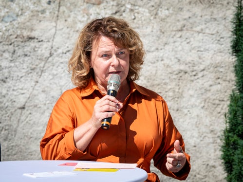 La partecipazione e l'inclusione sono un diritto che riguarda tutti noi. In fondo, è l'espressione di una società equa e sostenibile, ha sottolineato l'assessora provinciale Rosmarie Pamer. (Foto: USP/Fabio Brucculeri)