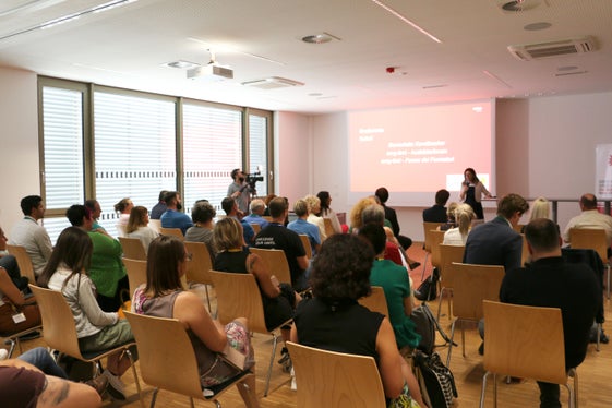 Un momento dell'ultimo appuntamento a Innsbruck dedicato alla formazione duale. (Foto: Land Tirol)