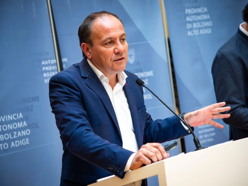 L'assessore alla scuola in lingua italiana Giuliano Vettorato: L’offerta formativa continua a migliorare e a proporre progetti che avvicinano la scuola alla società (Foto: ASP/Fabio Brucculeri)