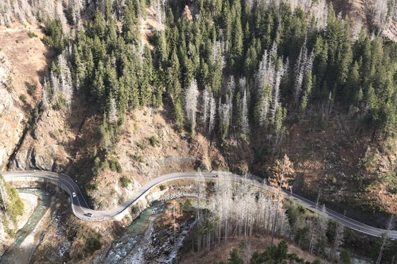 Il 12 giugno la Giunta provinciale ha approvato la variazione delle caratteristiche tecniche del secondo intervento di messa in sicurezza in Val Badia. L'intervento riguarda il tratto compreso tra Longega e Piccolino, nel comune di San Martino in Badia. (Foto: USP/Dipartimento Infrastrutture e Mobilità)