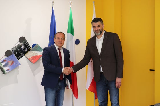 L'assessore Giuliano Vettorato con Emir Suljagic, direttore del Memoriale di Srebrenica in Bosnia (Foto: ASP/Gabriel Marciano)