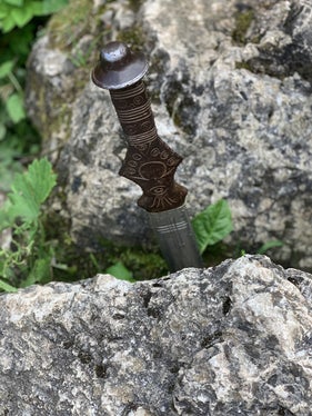 Eine der Stationen am Themenweg Oswald von Wolkenstein. (Foto: Seiser Alm Marketing)