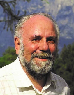 Luis Vonmetz è scomparso mercoledì 6 aprile all'età di 83 anni. Viene ricordato dal presidente Kompatscher e dall'assessore Schuler per le sue doti alpinistiche, il ruolo pionieristico nella tutela della natura e nel volontariato (Foto: AVS)