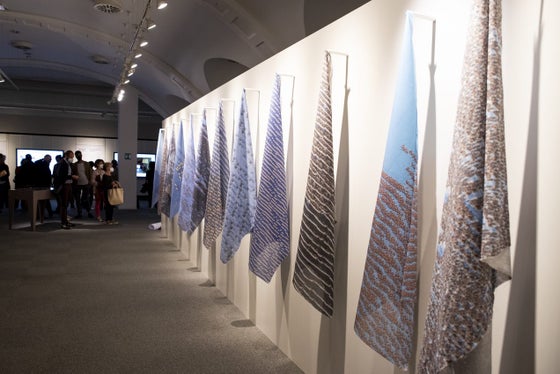 Die drei prämierten Werke und die der elf Kunstschaffenden der Shortlist werden bis zum 30. Mai im Trevilab in Bozen ausgestellt. (Foto: LPA/Manuela Tessaro)