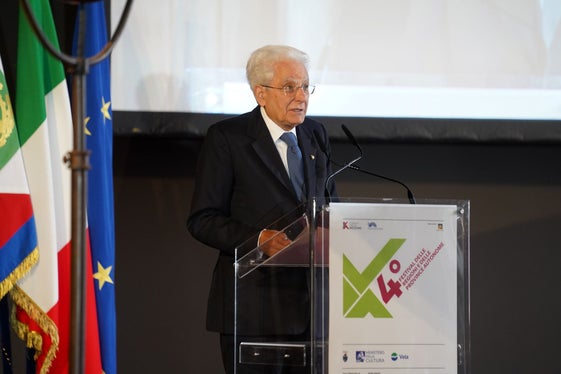 Il presidente della Repubblica, Sergio Mattarella, sul palco della Sala dello Scrutinio di Palazzo Ducale, a Venezia. (Foto: Conferenza delle Regioni e delle Province autonome)