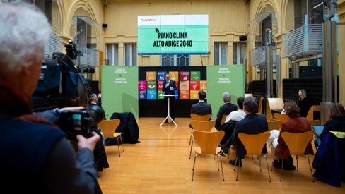 Das neue Monitoring zum Klimaplan Südtirol 2040 zeigt an, wo Südtirol auf dem Weg zur Klimaneutralität steht. Heute wurde es im Palais Widmann in Bozen vorgestellt. (Foto: LPA/Fabio Brucculeri)