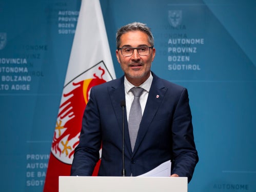 Come ha spiegato il presidente Arno Kompatscher nella conferenza stampa odierna che ha fatto seguito alla riunione della Giunta provinciale, l'esecutivo assegnerà i fondi in dettaglio nelle prossime settimane. Data la crescita economica, la Giunta aumenterà i fondi disponibili in sede di assestamento di bilancio. (Foto: ASP/Fabio Brucculeri)