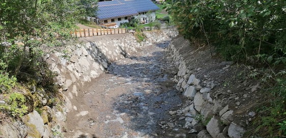 Die Wildbachverbauung hat die Ufermauern im Kerschbaumerbach in Ratschings neu aufgebaut. (Foto: LPA/Landesamt für Wildbach- und Lawinenverbauung Nord in der Agentur für Bevölkerungsschutz)