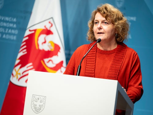 Presentate oggi in conferenza stampa dall'assessora Rosmarie Pamer le novità sul servizio di assistenza domiciliare dal 1°gennaio 2025 (Foto: USP/Fabio Brucculeri)