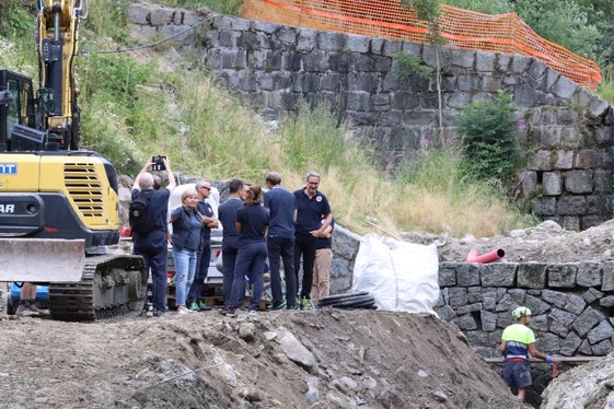 Besichtigung der Baustelle des Amtes für Wildbach- und Lawinenverbauung Ost in der Agentur für Bevölkerungsschutz an den Sperren im Terentner Bach. (Foto: LPA/Maja Clara)