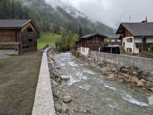 I lavori realizzati dai Bacini montani lungo il torrente Aurino a Predoi (Foto: ASP/Agenzia per la Protezione civile)
