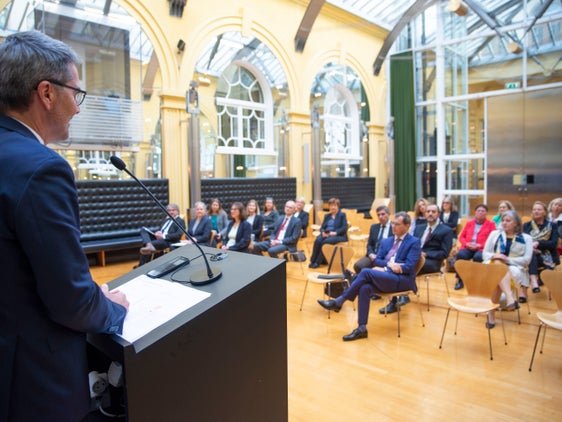 La delegazione di giudici, procuratrici e procuratori austriaci è stata ricevuta oggi (3 ottobre) dal presidente della Provincia Arno Kompatscher (Foto: ASP/Fabio Brucculeri)