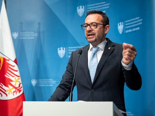 Bildungslandesrat Marco Galateo: Uns verbindet eine gemeinsame Verantwortung: allen jungen Menschen, die in Südtirol aufwachsen, die bestmöglichen Bildungs- und Zukunftschancen zu gewährleisten. (Foto: LPA/Fabio Brucculeri)