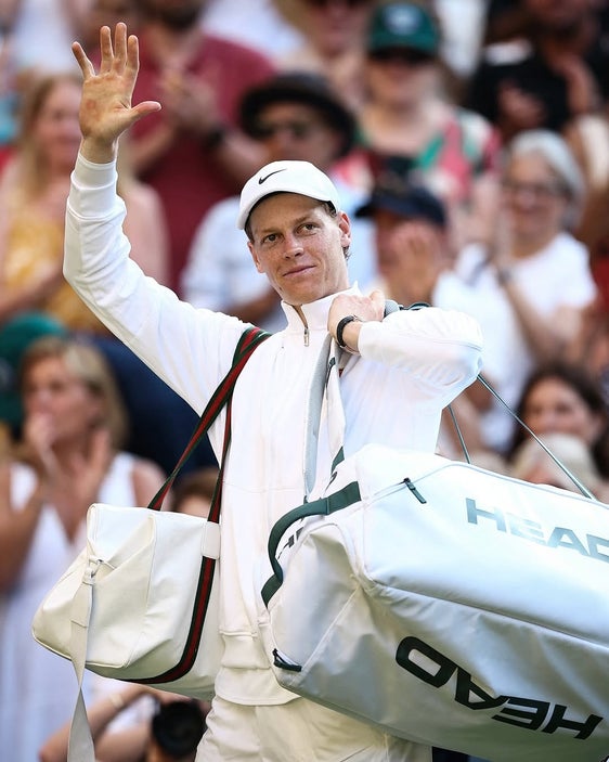 Schreibt mit seinem Sieg in Wimbledon (Südtiroler) Sportgeschichte: Jannik Sinner hat 2025 das prestigeträchtige Tennisturnier in Wimbledon (Großbritannien) gewonnen. (Foto: FITP. Das Foto darf nur in Zusammenhang mit dieser Aussendung verwendet werden). 
