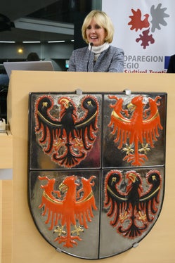 La vicepresidente della Provincia autonoma di Bolzano Waltraud Deeg ha lodato l'impegno delle donne e ha sottolineato come possano costituire un modello. (Foto: Trentino sviluppo)