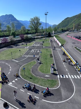 Attrazione particolare per i più piccoli sono stati i go-kart a pedali. (Foto: Sta)