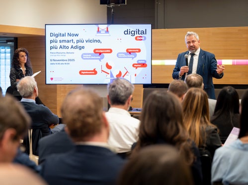 Più smart, più vicino, più Alto Adige: questo è il motto di “Digital Now”, che accompagna i cittadini nel processo di digitalizzazione. (Foto: USP/Fabio Brucculeri)