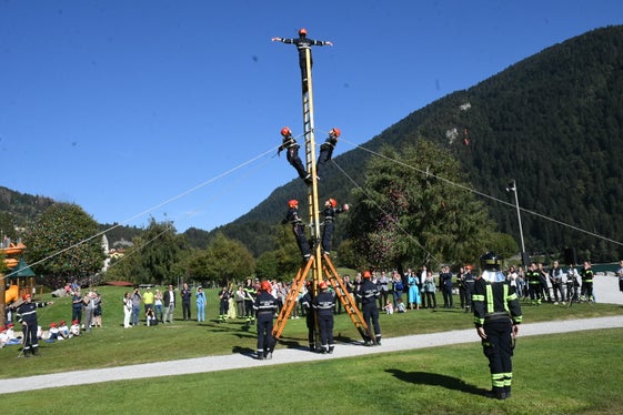 Nel pomeriggio, si è svolta una dimostrazione degli allievi e istruttori dei Vigili del fuoco del Distretto di Mezzolombardo (Foto: Euregio/Ufficio Stampa della Provincia di Trento)
