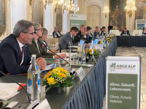 Il Presidente altoatesino durante il suo intervento nel corso del Congresso odierno di Arge Alp (Foto: ASP/Matteo Donagrandi)
