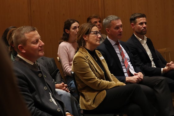 Neues Beratungsangebots Erfolgreich regional vorgestellt (von links): Bauernbundobmann Daniel Gasser, HGV-Vizepräsidentin Judith Rainer, Landwirtschafts- und Tourismuslandesrat Luis Walcher, IDM-Marketingdirektor Wolfgang Töchterle. (Foto: LPA/Maja Clara)