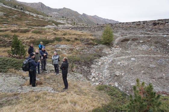 Die historische Talsperre im Martelltal war in den Jahren 1892 und 1893 errichtet worden, um Überschwemmungen infolge des Bruchs von Gletscherseen einzuschränken. Nun wurden die Arbeiten zur Sanierung abgeschlossen und begutachtet. (Foto: LPA/Landesamt für Hydrologie und Stauanlagen in der Agentur für Bevölkerungsschutz)