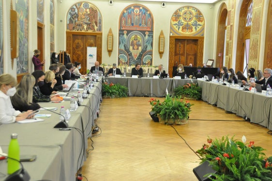 Zwei Tage lang tagt das Leitungsgremium (Executive Board) der Eusalp im Depero-Saal in Trient unter Vorsitz der Länder Südtirol und Trentino. (Foto: Land Trentino)